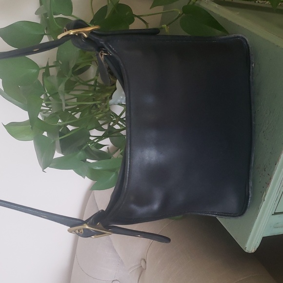 Coach Handbags - Vintage Coach Legacy Zip Bag